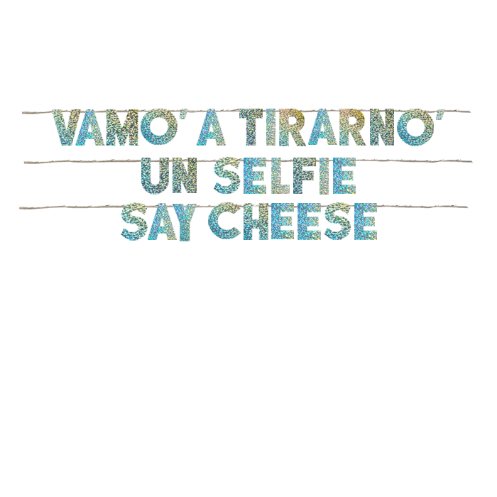 VAMO' A TIRARNO' UN SELFIE