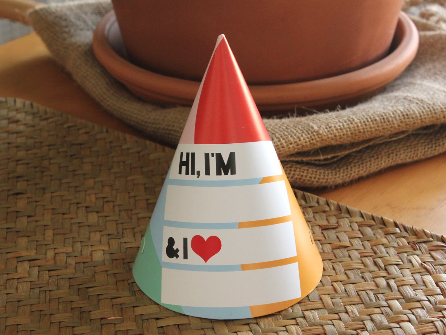 COLOR-BLOCK FILL-IN PARTY HATS